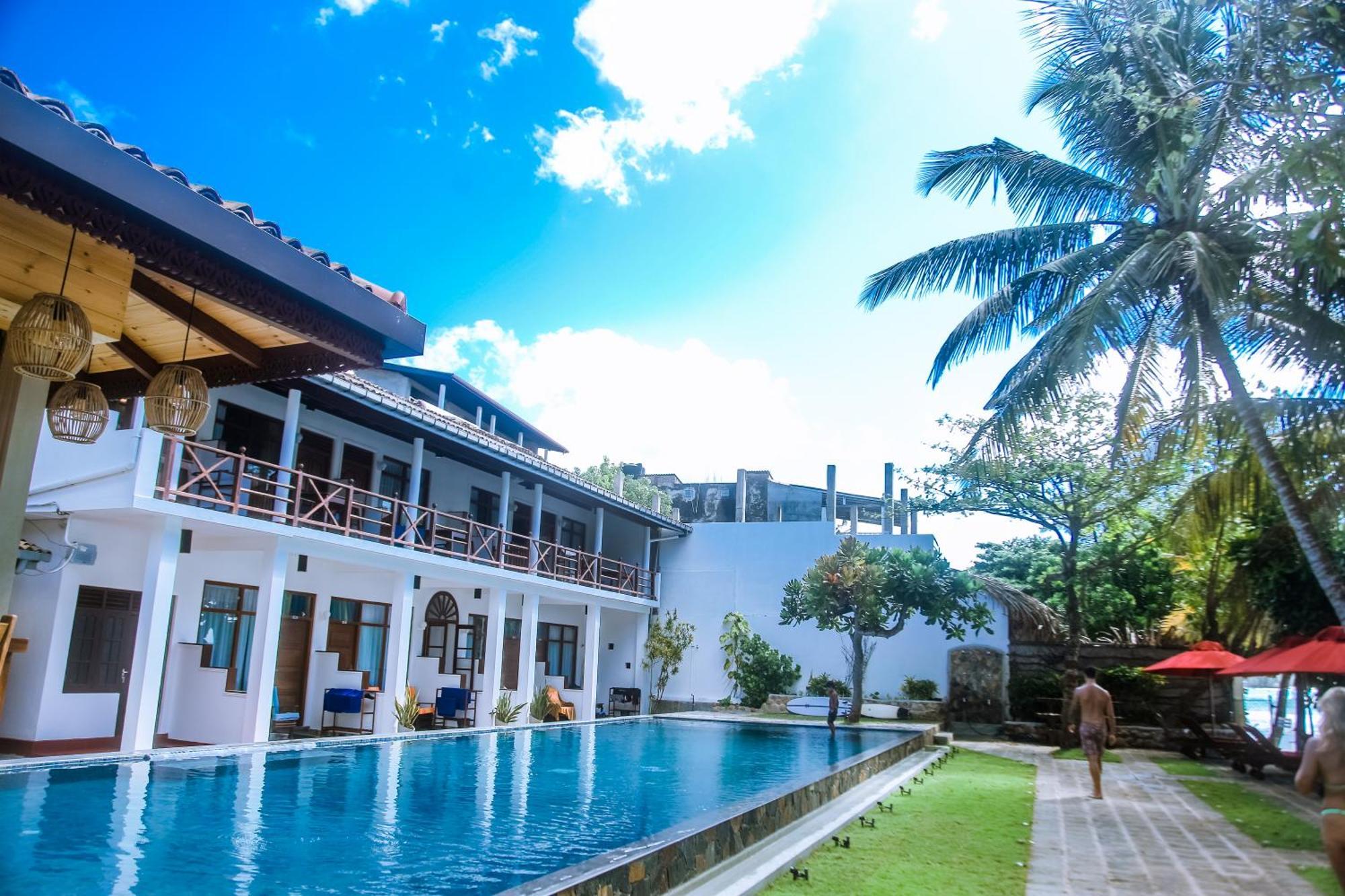 Surf Sea Breeze Hotel Mirissa Exterior photo